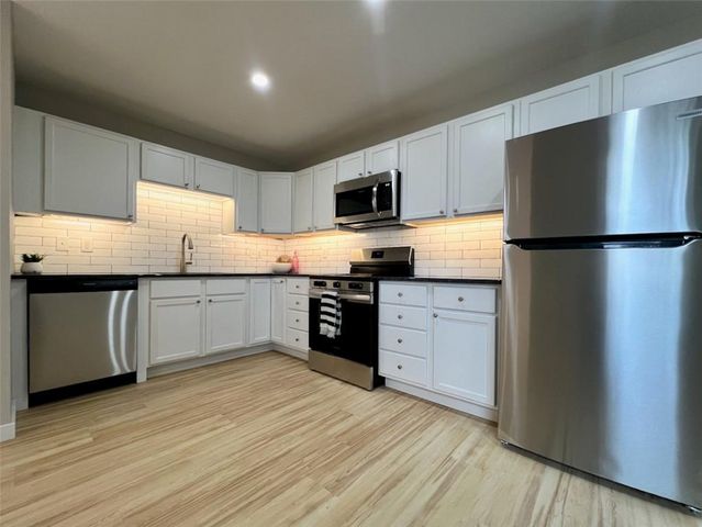 2414-16 Jasu Drive, Lawrence, KS 66046