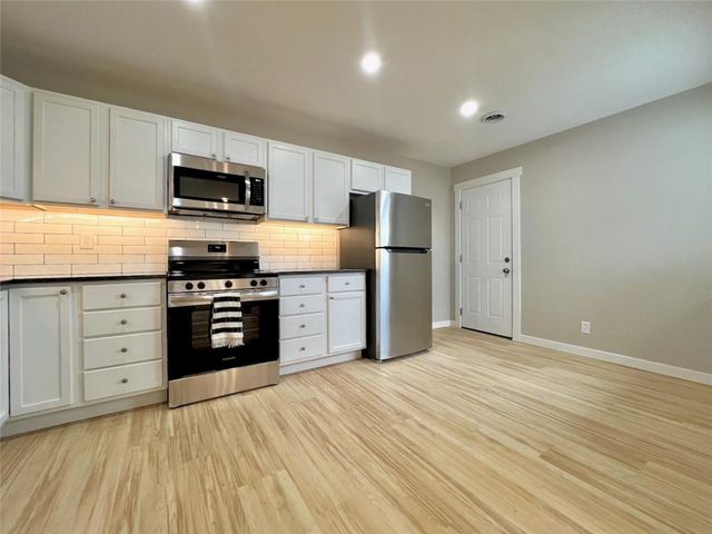 2414-16 Jasu Drive, Lawrence, KS 66046