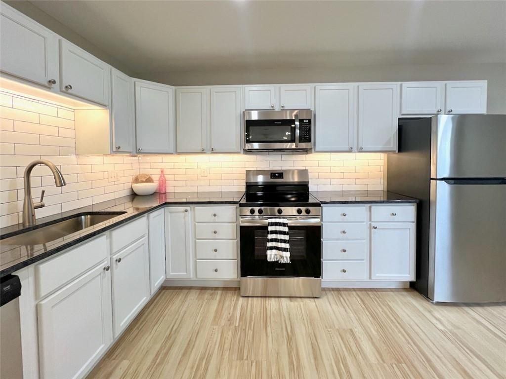 2414-16 Jasu Drive, Lawrence, KS 66046