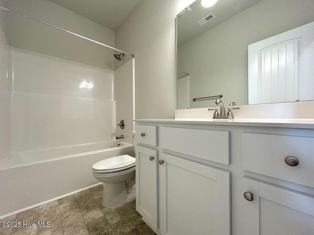 112 Crab Claw Spit Lane, Jacksonville, NC 28546