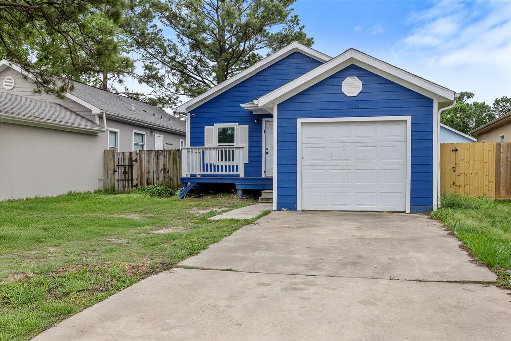 11938 Greenglen Drive, Houston, TX 77044