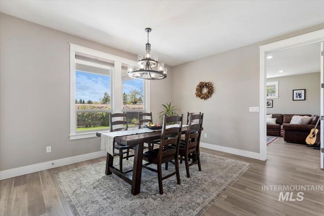 2889 E Columbus River Court, Nampa, ID 83686