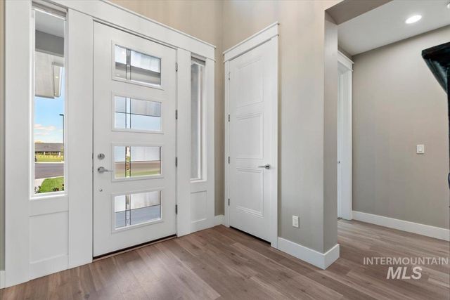2889 E Columbus River Court, Nampa, ID 83686