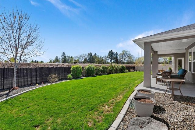 2889 E Columbus River Court, Nampa, ID 83686