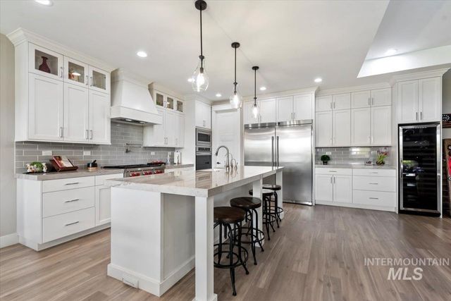 2889 E Columbus River Court, Nampa, ID 83686