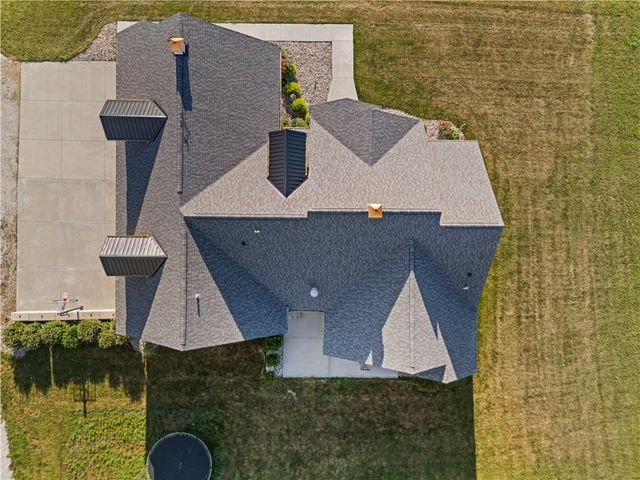 1703 SW Hawes Lane, Oak Grove, MO 64075