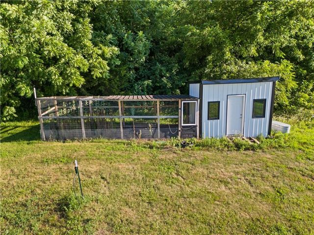 1703 SW Hawes Lane, Oak Grove, MO 64075