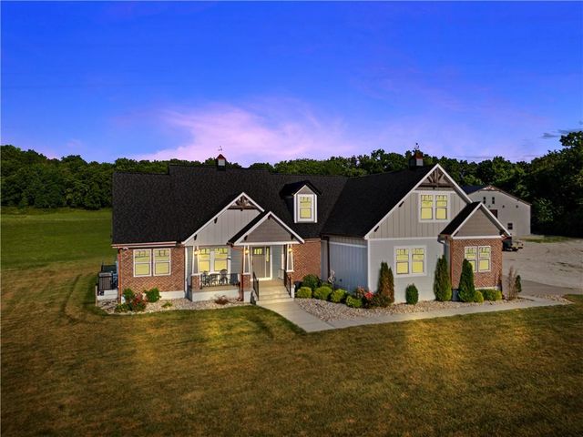 1703 SW Hawes Lane, Oak Grove, MO 64075