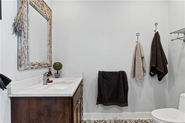 1703 SW Hawes Lane, Oak Grove, MO 64075