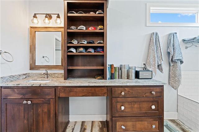 1703 SW Hawes Lane, Oak Grove, MO 64075