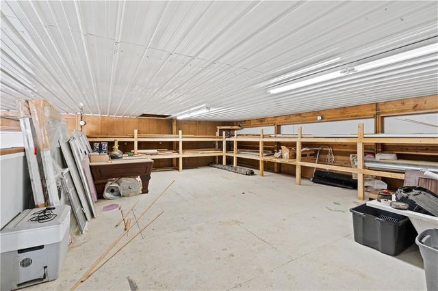 1703 SW Hawes Lane, Oak Grove, MO 64075