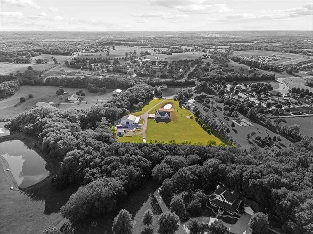 1703 SW Hawes Lane, Oak Grove, MO 64075