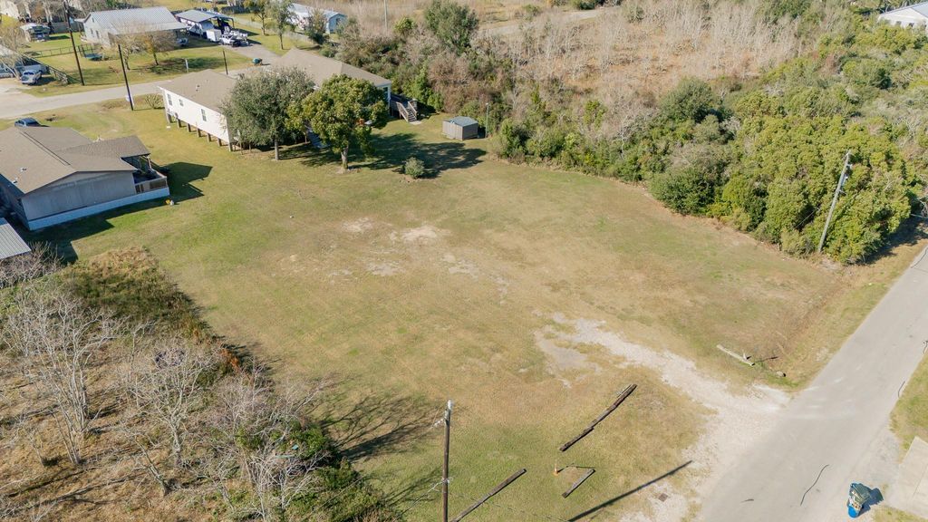 NA 5th Street, San Leon, TX 77539