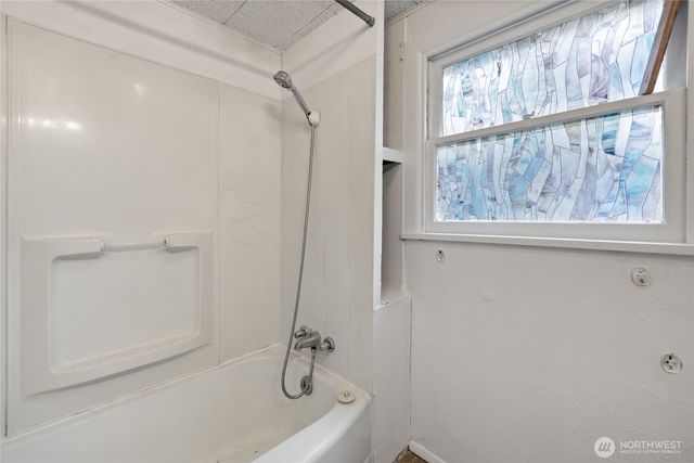 12413 Canyon Road, Puyallup, WA 98373