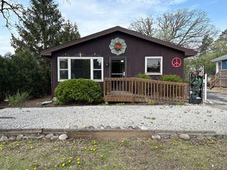 338 S County Farm Road, Wheaton, IL 60187