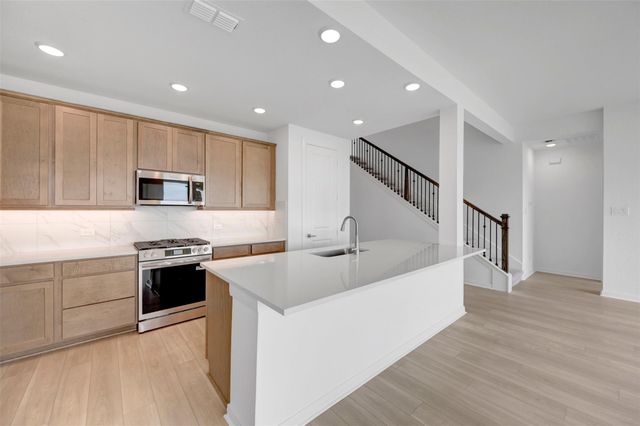 7133 Salt Dome Drive, League City, TX 77546