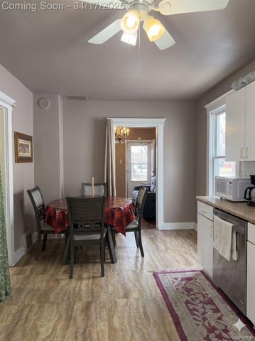 2620 Botsford Street, Hamtramck, MI 48212