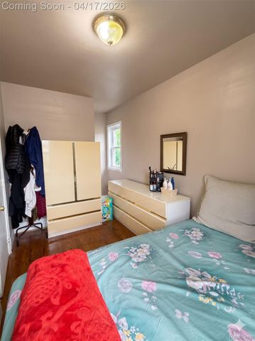 2620 Botsford Street, Hamtramck, MI 48212