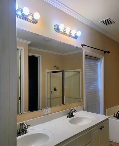 818 Moore Road, Quincy, FL 32351