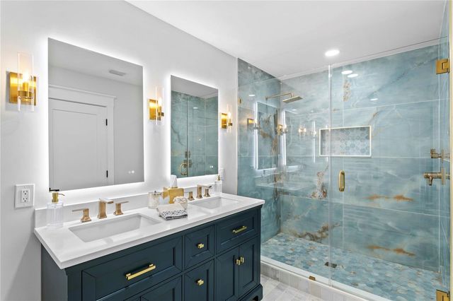 6947 S SHORE DRIVE S, South Pasadena, FL 33707