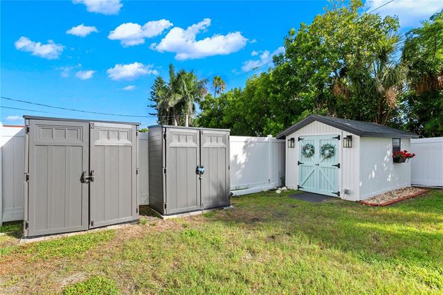 6947 S SHORE DRIVE S, South Pasadena, FL 33707