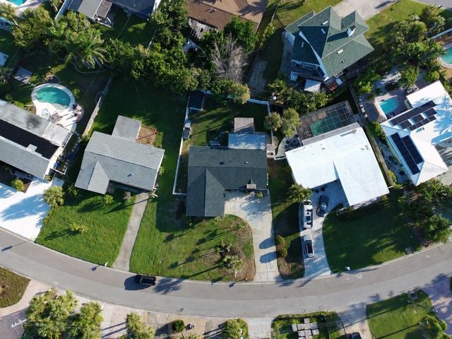 6947 S SHORE DRIVE S, South Pasadena, FL 33707