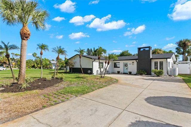 6947 S SHORE DRIVE S, South Pasadena, FL 33707