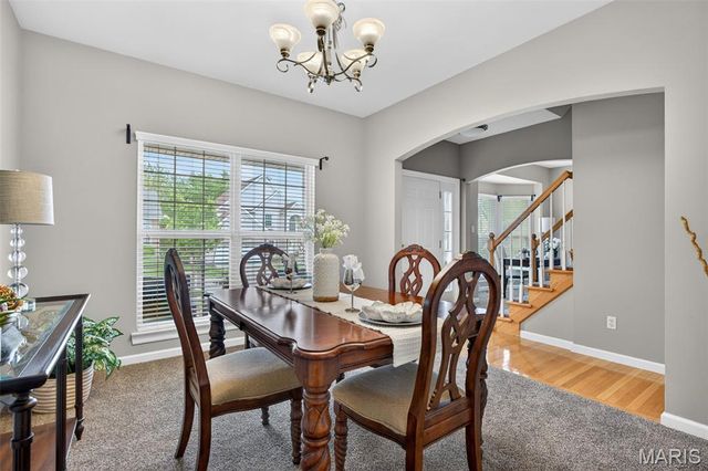 2225 Ameling Manor Drive, Maryland Heights, MO 63043
