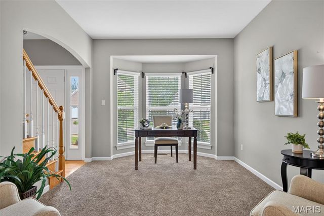 2225 Ameling Manor Drive, Maryland Heights, MO 63043