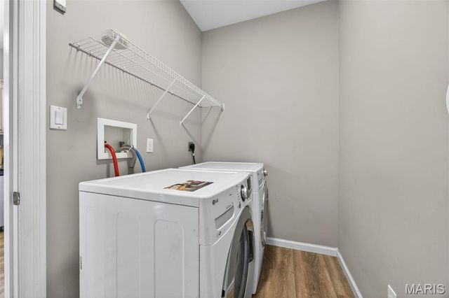 2225 Ameling Manor Drive, Maryland Heights, MO 63043