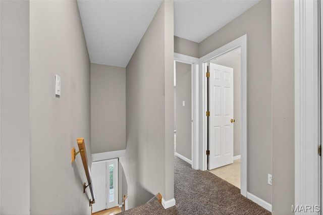 2225 Ameling Manor Drive, Maryland Heights, MO 63043