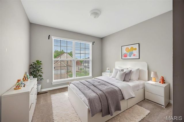 2225 Ameling Manor Drive, Maryland Heights, MO 63043