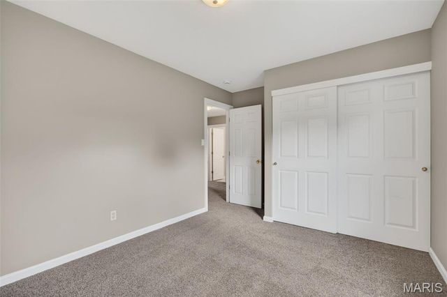 2225 Ameling Manor Drive, Maryland Heights, MO 63043