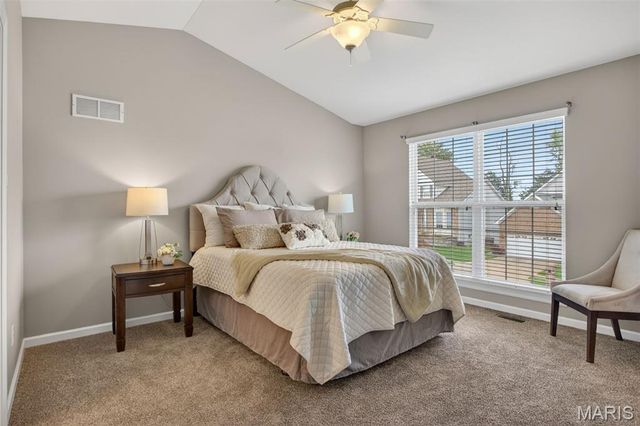 2225 Ameling Manor Drive, Maryland Heights, MO 63043