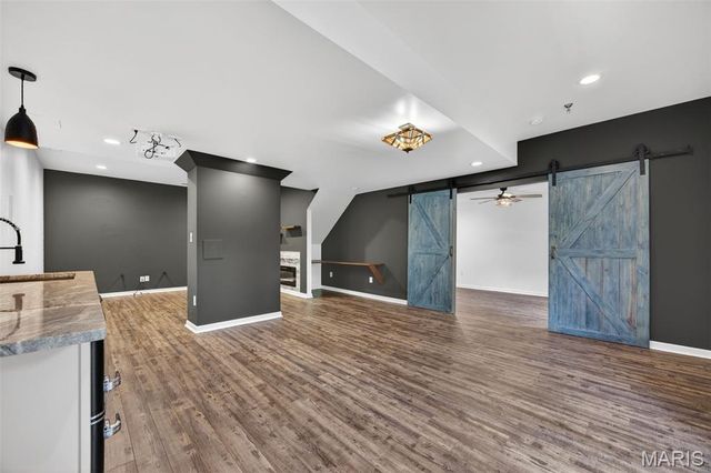 2225 Ameling Manor Drive, Maryland Heights, MO 63043