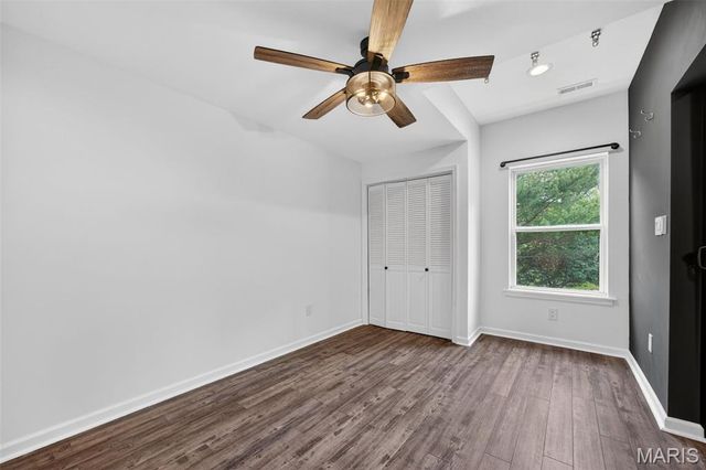 2225 Ameling Manor Drive, Maryland Heights, MO 63043