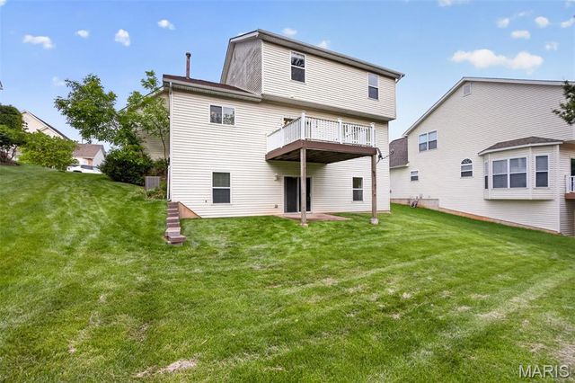 2225 Ameling Manor Drive, Maryland Heights, MO 63043