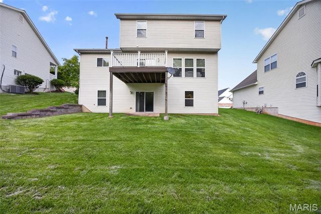 2225 Ameling Manor Drive, Maryland Heights, MO 63043