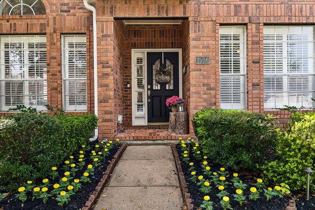 1506 S Gabriel River Circle, Sugar Land, TX 77478