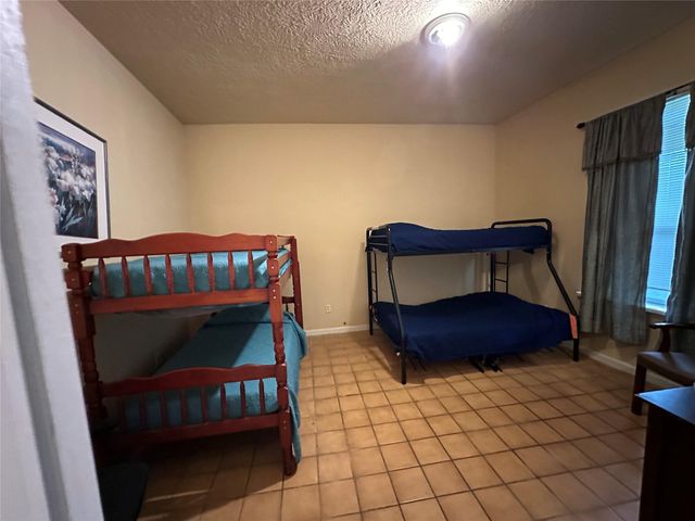 1035 Nadolney Street, Houston, TX 77015