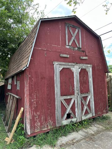 1035 Nadolney Street, Houston, TX 77015