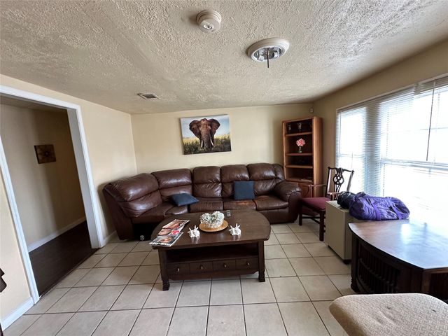 1035 Nadolney Street, Houston, TX 77015