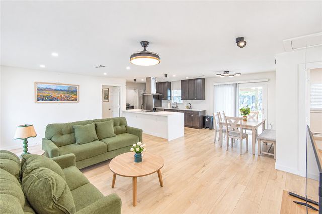 5326 De Lange Lane, Houston, TX 77092