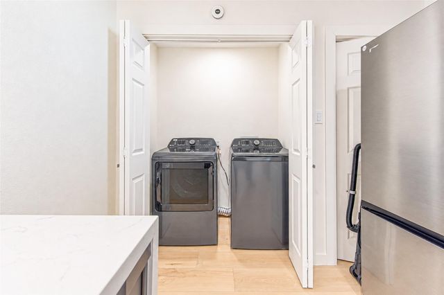 5326 De Lange Lane, Houston, TX 77092