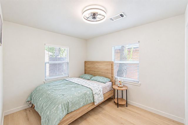 5326 De Lange Lane, Houston, TX 77092