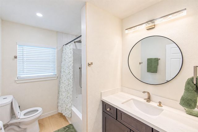 5326 De Lange Lane, Houston, TX 77092