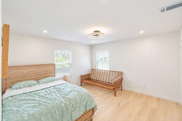 5326 De Lange Lane, Houston, TX 77092