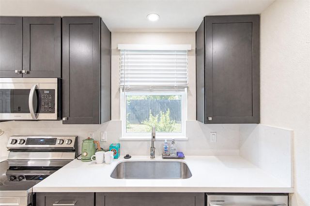 5326 De Lange Lane, Houston, TX 77092