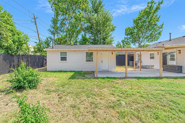 5326 De Lange Lane, Houston, TX 77092