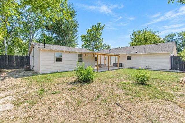 5326 De Lange Lane, Houston, TX 77092